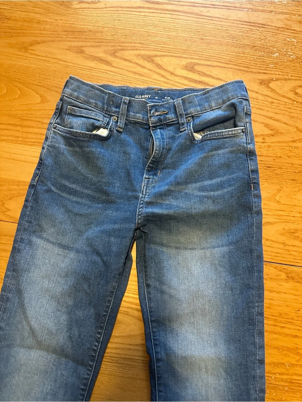 Old Navy Straight Men’s Jeans in Medium Blue Wash